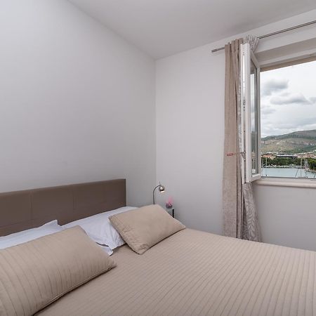 Apartments Maria Trogir Eksteriør bilde