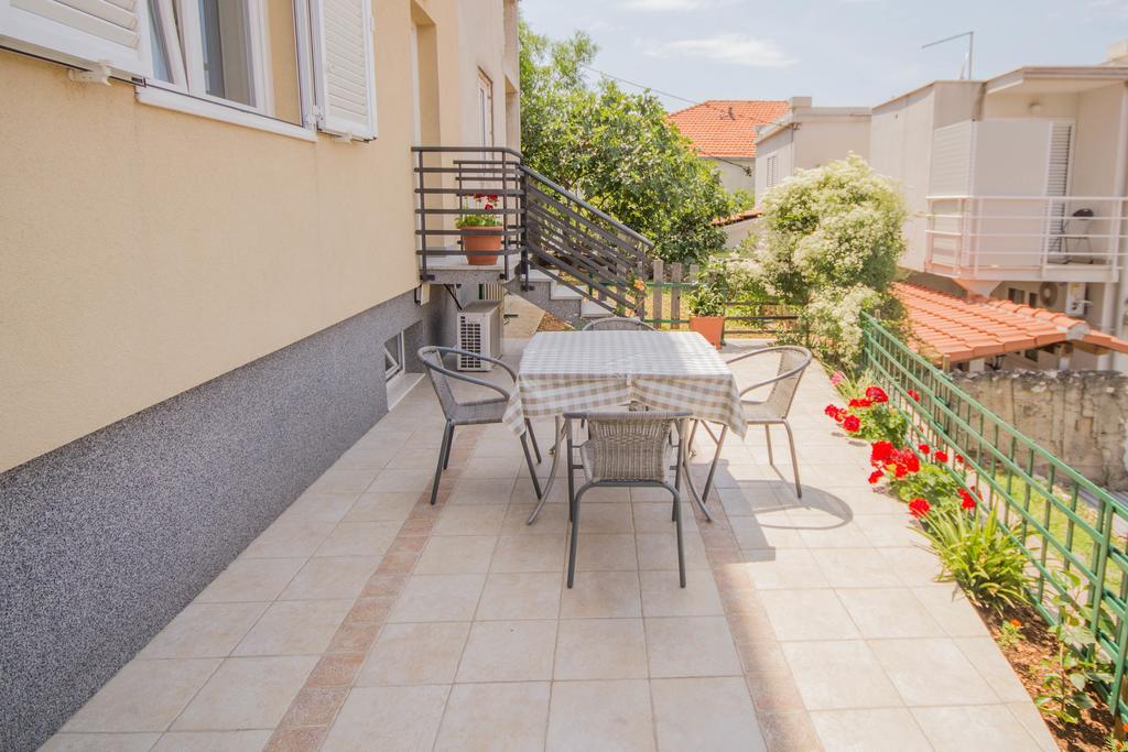 Apartments Maria Trogir Eksteriør bilde