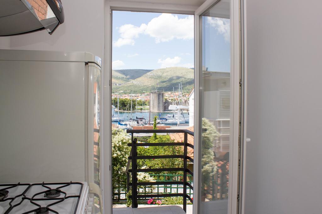 Apartments Maria Trogir Eksteriør bilde