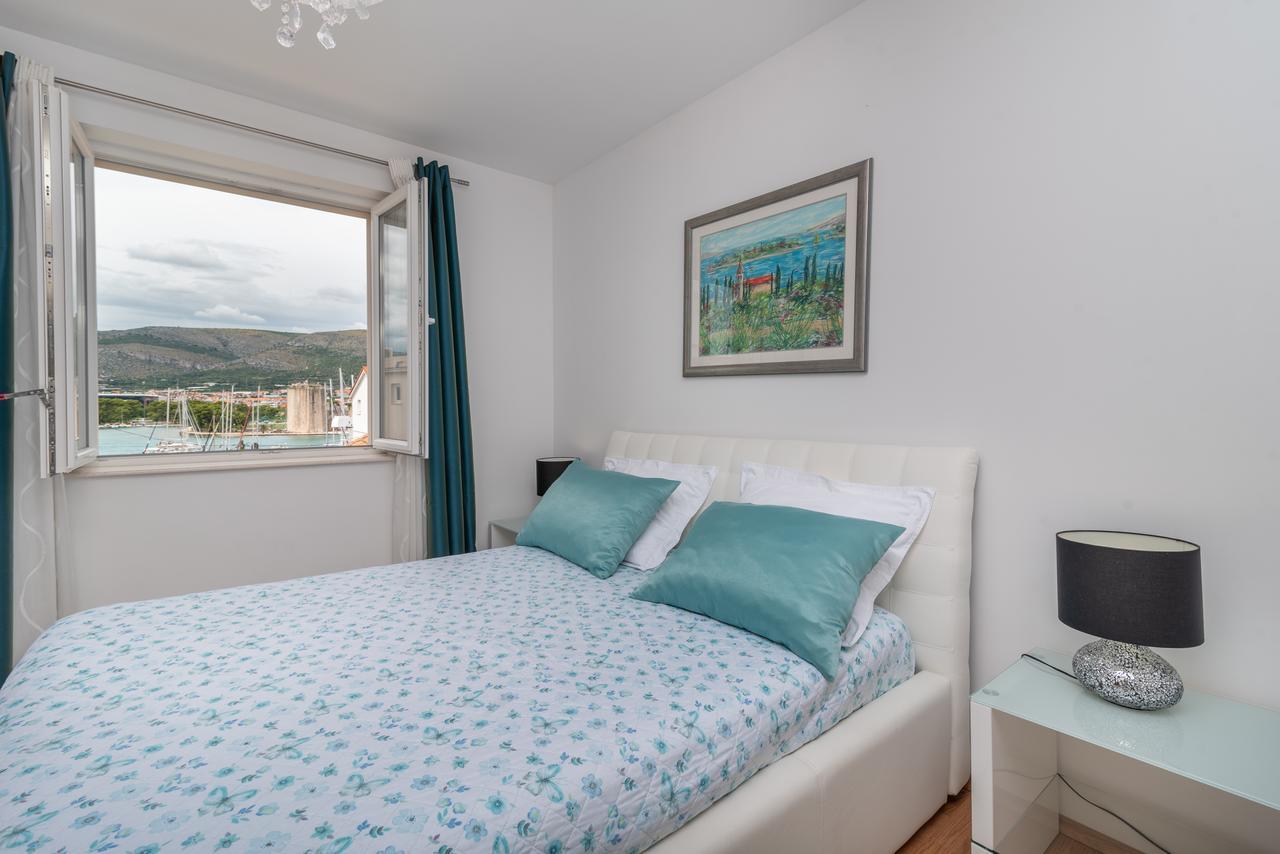 Apartments Maria Trogir Eksteriør bilde